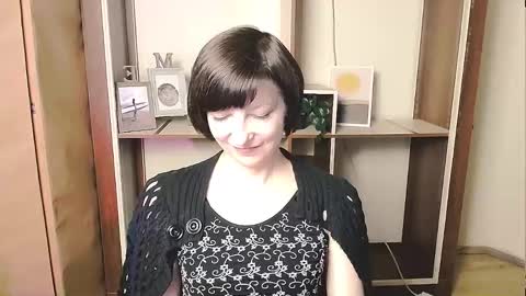 Snapshot of angelinalov_ chatting on May 1, 2026, 8:30 am Angelina online show from May 1, 2026, 8:30 am