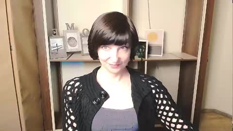 Snapshot of angelinalov_ chatting on May 2, 2026, 9:03 am Angelina online show from May 2, 2026, 9:03 am