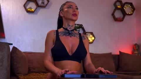 Snapshot of angelinarise chatting on February 17, 2026, 1:07 pm Angelina online show from February 17, 2026, 1:07 pm