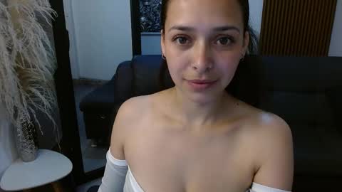 Snapshot of angeline_davies chatting on March 6, 2025, 2:29 pm angeline_davies online show from March 6, 2025, 2:29 pm