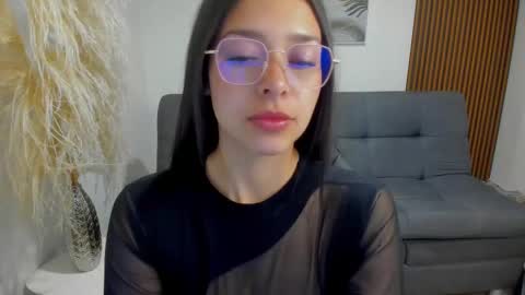 Snapshot of angeline_davies chatting on September 15, 2025, 1:33 pm angeline_davies online show from September 15, 2025, 1:33 pm