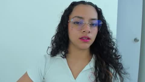 A F R O D I T A online show from October 16, 2025, 11:22 am