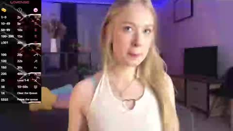 Snapshot of angelkissmee chatting on March 7, 2025, 3:49 pm angelkissmee online show from March 7, 2025, 3:49 pm