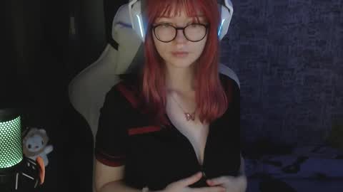 Snapshot of angellmarel chatting on December 17, 2025, 9:21 pm Anora online show from December 17, 2025, 9:21 pm