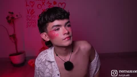 Snapshot of angelocute_ chatting on February 15, 2026, 2:19 am Angelo I work from home this is my room online show from February 15, 2026, 2:19 am