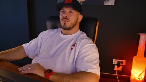 Snapshot of angeloeric chatting on October 31, 2025, 12:50 pm BlackWolf online show from October 31, 2025, 12:50 pm