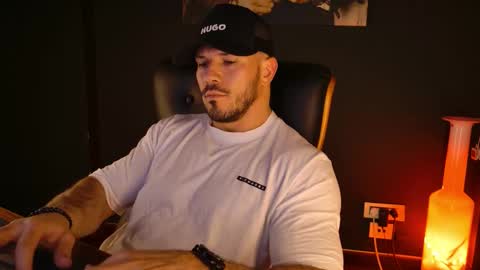 Snapshot of angeloeric chatting on December 21, 2025, 8:27 pm BlackWolf online show from December 21, 2025, 8:27 pm