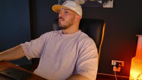 Snapshot of angeloeric chatting on January 19, 2026, 1:04 pm BlackWolf online show from January 19, 2026, 1:04 pm