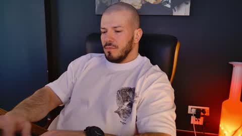 Snapshot of angeloeric chatting on February 4, 2026, 10:54 am BlackWolf online show from February 4, 2026, 10:54 am