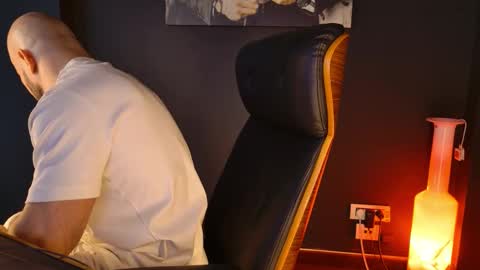 Snapshot of angeloeric chatting on February 10, 2026, 11:25 am BlackWolf online show from February 10, 2026, 11:25 am