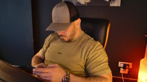 Snapshot of angeloeric chatting on February 12, 2026, 11:05 am BlackWolf online show from February 12, 2026, 11:05 am