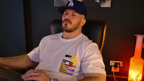 Snapshot of angeloeric chatting on April 1, 2026, 11:00 am BlackWolf online show from April 1, 2026, 11:00 am