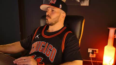 Snapshot of angeloeric chatting on April 2, 2026, 10:46 am BlackWolf online show from April 2, 2026, 10:46 am