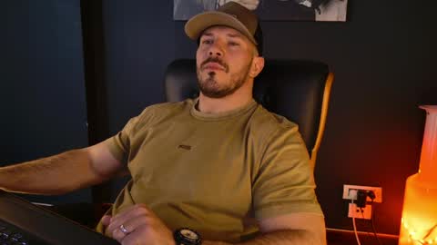 Snapshot of angeloeric chatting on April 5, 2026, 10:45 am BlackWolf online show from April 5, 2026, 10:45 am