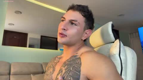 Angelo Ferro online show from June 30, 2026, 6:14 am