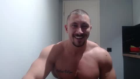 Snapshot of angelofit chatting on November 11, 2025, 5:35 pm ------- SEX SHOW WITH GUYS AND GIRLS MUSCLE SHOW online show from November 11, 2025, 5:35 pm