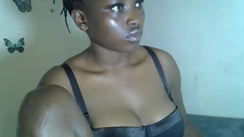 angelofsweetness online show from December 15, 2025, 8:07 am