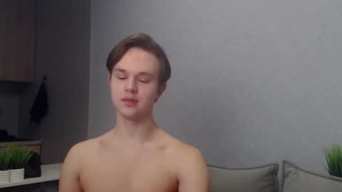 Snapshot of angelraaay chatting on February 5, 2026, 9:14 am Angel online show from February 5, 2026, 9:14 am