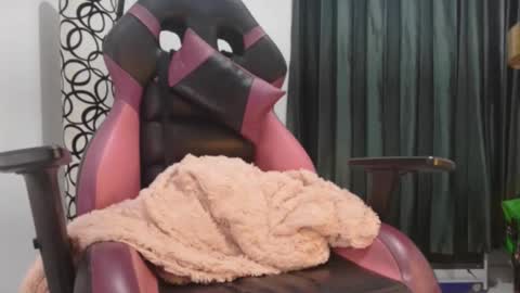 Snapshot of angels_chat chatting on December 5, 2025, 5:27 am ivanna online show from December 5, 2025, 5:27 am