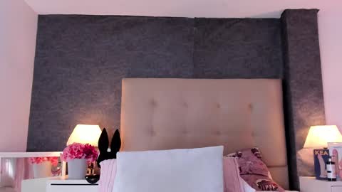 Angela online show from February 17, 2025, 1:10 pm