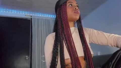 Snapshot of angelsmia_ chatting on February 24, 2025, 8:38 am MIA available content ask online show from February 24, 2025, 8:38 am