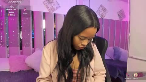 Snapshot of angelsmia_ chatting on October 25, 2025, 11:32 pm MIA available content ask online show from October 25, 2025, 11:32 pm