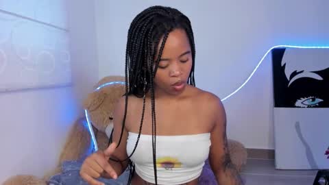 Snapshot of angelsmia_ chatting on February 11, 2026, 11:15 am MIA available content ask online show from February 11, 2026, 11:15 am