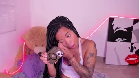 Snapshot of angelsmia_ chatting on February 12, 2026, 10:10 am MIA available content ask online show from February 12, 2026, 10:10 am