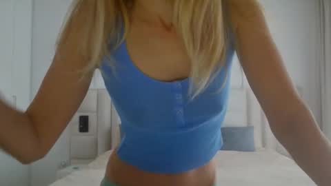 Alesia online show from May 17, 2026, 5:49 am