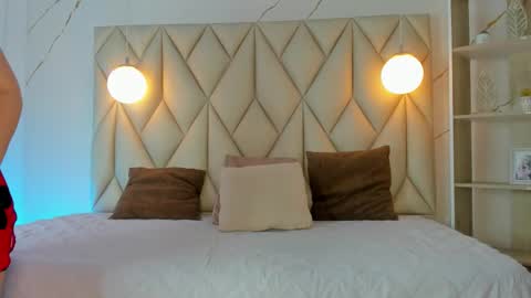 ANGIE online show from November 30, 2025, 11:58 am