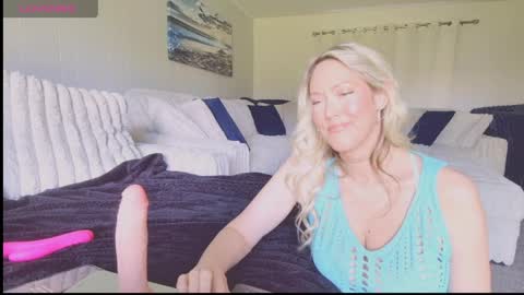 AngelsXDesire online show from May 14, 2026, 4:47 pm