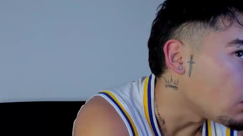 Angel Fox online show from December 19, 2025, 11:06 am