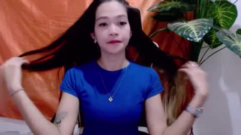 angelyn_slim online show from May 27, 2026, 9:01 pm