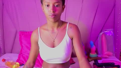 Snapshot of angeyapetite chatting on March 4, 2026, 12:44 pm Anyega online show from March 4, 2026, 12:44 pm