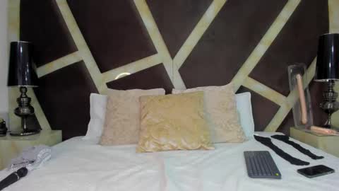  Anghel Stone  online show from February 4, 2025, 6:06 pm