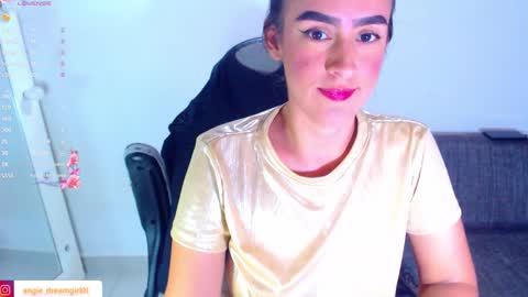 Snapshot of angie_dreamgirl chatting on February 23, 2026, 9:01 pm IG angie dreamgirl01 online show from February 23, 2026, 9:01 pm