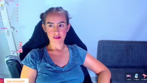 Snapshot of angie_dreamgirl chatting on February 27, 2026, 12:10 am IG angie dreamgirl01 online show from February 27, 2026, 12:10 am