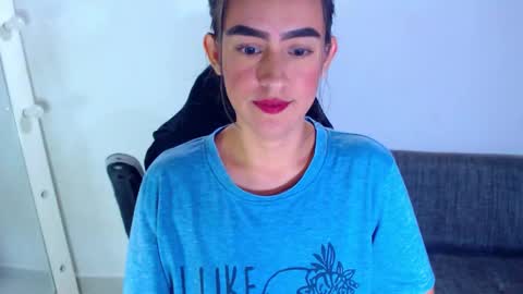 Snapshot of angie_dreamgirl chatting on March 24, 2026, 12:48 am IG angie dreamgirl01 online show from March 24, 2026, 12:48 am