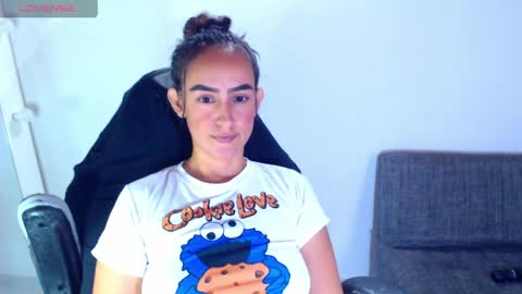 Snapshot of angie_dreamgirl chatting on March 30, 2026, 9:16 pm IG angie dreamgirl01 online show from March 30, 2026, 9:16 pm
