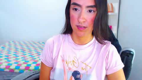 Snapshot of angie_dreamgirl chatting on May 19, 2026, 11:00 pm IG angie dreamgirl01 online show from May 19, 2026, 11:00 pm