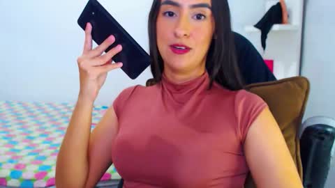 Snapshot of angie_dreamgirl chatting on June 8, 2026, 2:56 am IG angie dreamgirl01 online show from June 8, 2026, 2:56 am