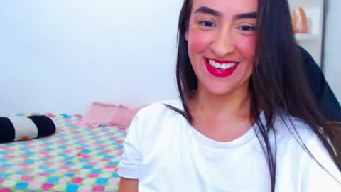 Snapshot of angie_dreamgirl chatting on July 7, 2026, 4:22 pm IG angie dreamgirl01 online show from July 7, 2026, 4:22 pm
