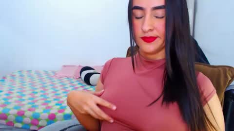 Snapshot of angie_dreamgirl chatting on July 9, 2026, 2:37 am IG angie dreamgirl01 online show from July 9, 2026, 2:37 am
