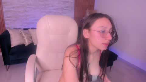 Snapshot of angie_smith_x chatting on May 29, 2026, 10:57 am angie_smith_x online show from May 29, 2026, 10:57 am