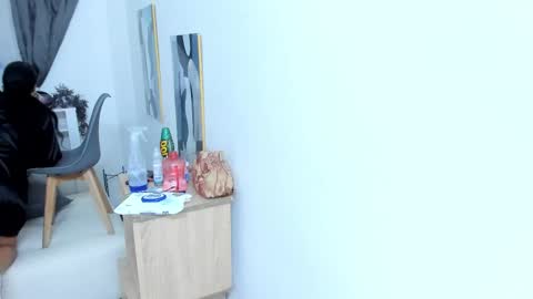 Snapshot of angie_will chatting on February 12, 2025, 5:15 am A N G I E. online show from February 12, 2025, 5:15 am