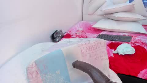 Snapshot of angie_will chatting on March 8, 2025, 5:17 am A N G I E. online show from March 8, 2025, 5:17 am