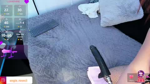 Snapshot of angiee_roses chatting on January 25, 2025, 11:11 pm angiee roses online show from January 25, 2025, 11:11 pm