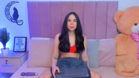 Snapshot of angiegriffin chatting on February 20, 2025, 9:33 am Milo ---- online show from February 20, 2025, 9:33 am