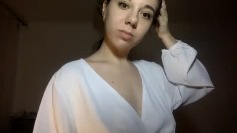Angel Cute online show from June 18, 2026, 9:19 pm