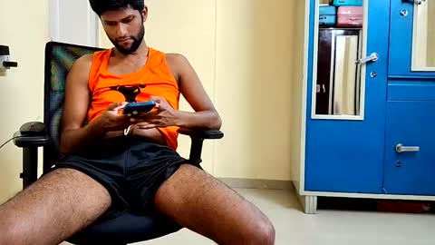 Snapshot of angryagent198 chatting on February 18, 2026, 6:37 pm Tutu22 online show from February 18, 2026, 6:37 pm